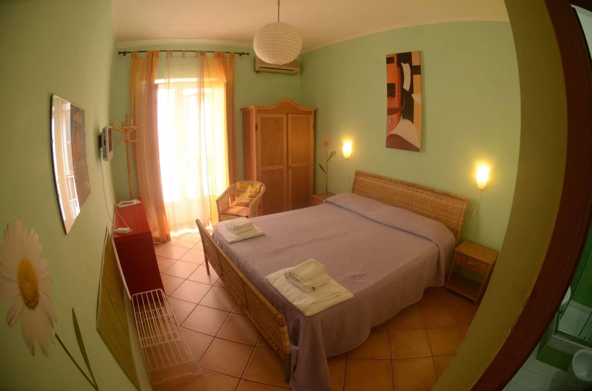 Bed And Breakfast I Vicoletti Di Napoli Екстериор снимка