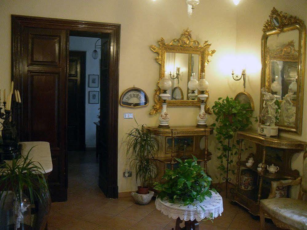 Bed And Breakfast I Vicoletti Di Napoli Екстериор снимка