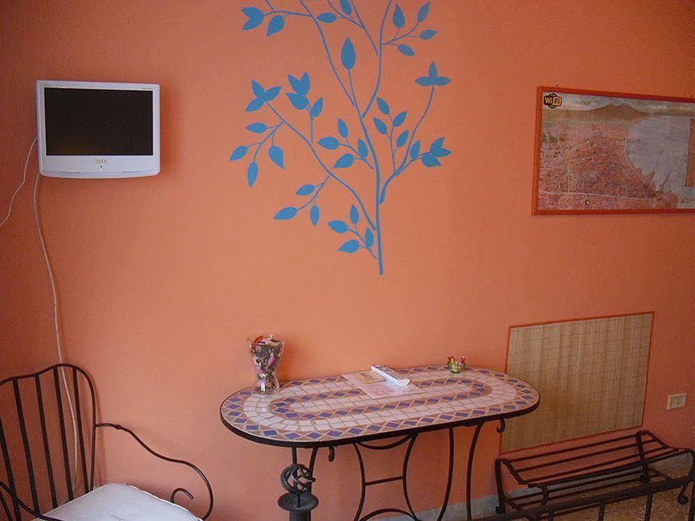 Bed And Breakfast I Vicoletti Di Napoli Екстериор снимка